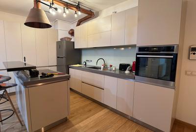 Apartament cu 3 camere, mobilat în Barbu Văcărescu