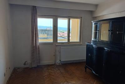 Apartament 3 camere decomandat, Bulevardul Decebal - 13