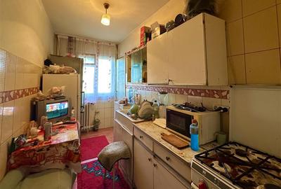 Apartament 2 camere , decomandat. Zona Aurel Vlaicu, Arad - 3