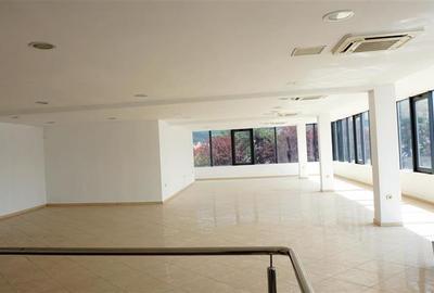 DE INCHIRIAT- SPATIU COMERCIAL 140 MP - 9