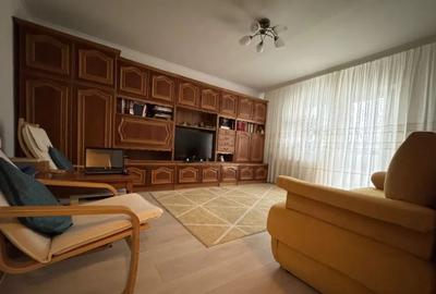 Apartament 3 Camere,Vitan Mall,bl.1990,reabilitat,et.2/8,DECOMANDAT,2 bai,Liber - 2