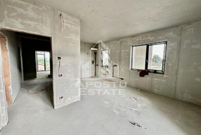 Apartament cu 3 camere semidecomandat în Giroc
