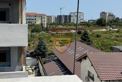 Apartament cu 2 camere decomandat în Universitate