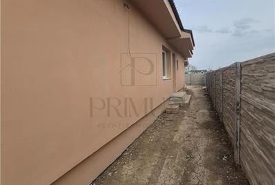 Duplex pe parter - 3 dormitoare - zona foarte buna - gata de mutat - 5