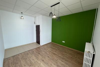 Calea Victoriei, apartament 3 camere, etaj 8, nemobilat, balcon, bloc solid - 1