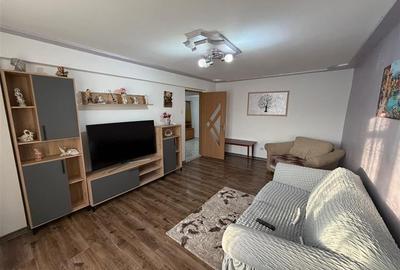 Apartament 3 camere  , zona Inspectorat Scolar, etaj 4 cu acoperis - 1