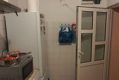 Apartament  cu 3 camere, semidecomandat,  situat la parter, în zona Tomis Nord - 5