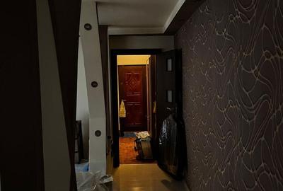 Apartament cu 3 camere , str. Bozieni - 21