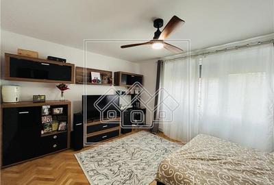 Apartament de vanzare in Sibiu - decomandat - 58 mp - Zona Rahova - 1