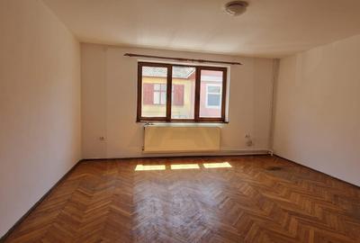 Casa P+1+M cu 5 camere teren 486 mp garaj si filigorie in Trei Stejari - 11