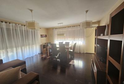 Inchiriere apartament bloc nou cu garaj, centru Pitesti - 1