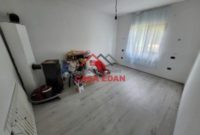 Casa 2010 in Scorteni 7 camere teren 1222mp 62.000e - 7