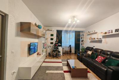 Apartament cu 2 camere semidecomandat, mobilat în Primo