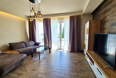 Apartament cu 3 camere decomandat, mobilat în Tractorul