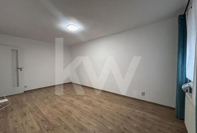 Apartament cu 3 camere semidecomandat, mobilat în Terezian