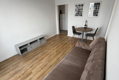 Apartament cu 2 camere decomandat, mobilat în Victoriei