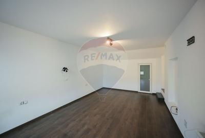 Casă 4 Camere cu Garaj, Construită de Proprietar, Cartier Episcopia - 23