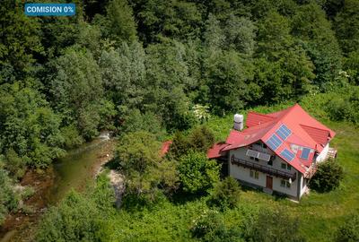 Casă cu 9 camere în Obârșia-Cloșani