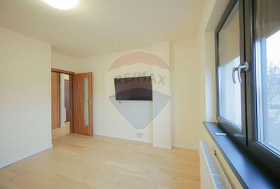Apartament cu 2 camere de vânzare, ultracentral, Parcul Petőfi Sándor - 11