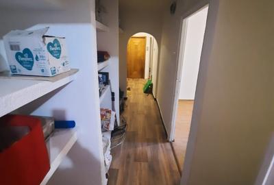 Apartament cu 3 camere decomandat, zona Cug - 3