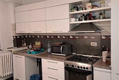 Apartament cu 2 camere semidecomandat în Tătărași