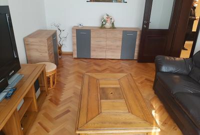 De inchiriat apartament  3  camere zona centrala- langa hotel Central - 3