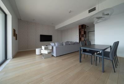 Apartament cu 4 camere semidecomandat, mobilat în Herăstrău