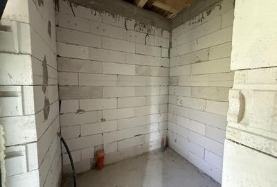 Casă individuală semifinisată de vânzare | Zonă Ultracentrală| TEIUS - 12