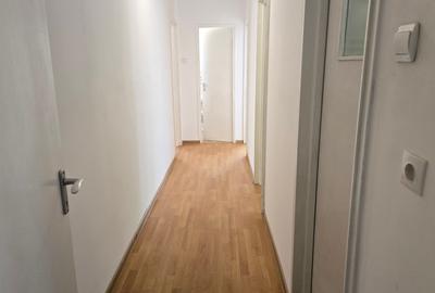 Vand sau inchiriez apartament 4 camere in Deva, zona Pietei Centrale, etaj 3, - 4