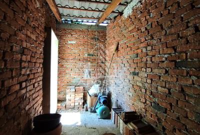 Casa la curte comuna 4 camere, zona Centrala - 26