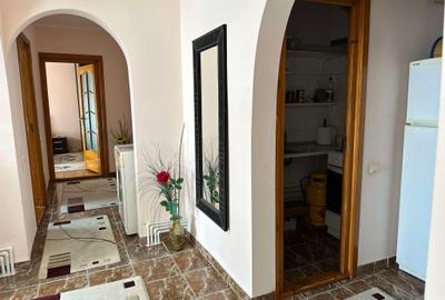 Apartament de vanzare 3 camere-Faleza Nord!!