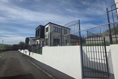 COMISION ZERO Complex 10 case P+E Duplex Bucium la 1,3km de Hanul Trei Sarmale - 12
