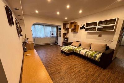 Apartament -4 camere - decomandat - Colentina - 3