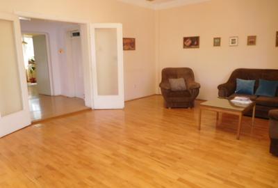 Apartament cu 5 camere, curte si gradina - 3