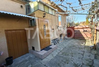 Casa cu 3 camere si pivnita de inchiriat in Sibiu - zona linistita - 1