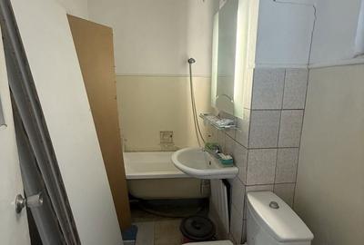 De vânzare apartament 2 camere decomandat 57 mp et 3 - 4