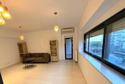 Apartament cu 3 camere decomandat, mobilat în Iancu Nicolae