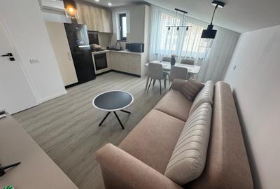 Apartament cu 3 camere decomandat, mobilat în Peninsula