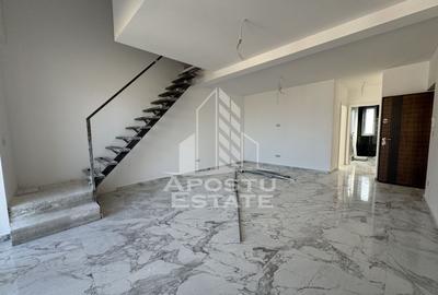 Penthouse cu 3 camere semidecomandat în Giroc