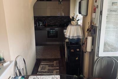 Vand 2 camere decomandat, partial mobilat- Plavat!!! - 4
