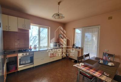 Casa individuala cu 7 camere si garaj,Dumbravita - 3