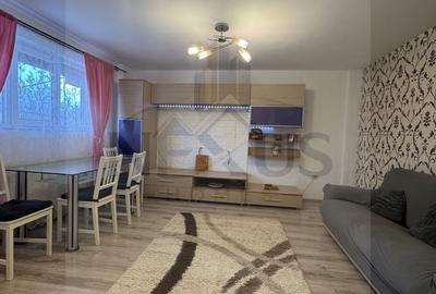 Apartament cu 3 camere decomandat, mobilat în Sud