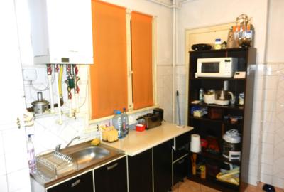 Apartament 3 camere spatios ~ Etaj 3/7 ~ Bloc consolidat ~ Bld N. Balcescu - 9