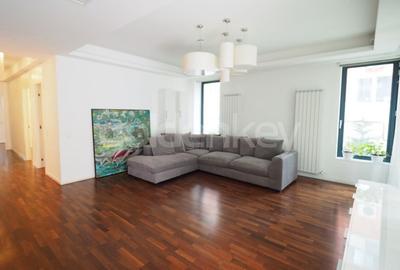 Apartament superb cu 3 camere, gradina si piscina - 1