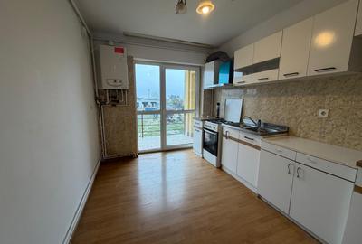 Vand apartament 3 camere - decomandat - etaj 1 - cartier Trei Stejari - 6
