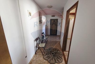 Apartament cu 2 camere de închiriat în zona Central - 1