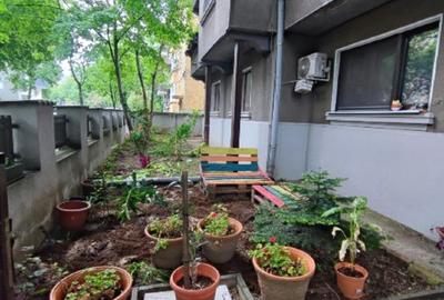 Proprietar  - 2 camere Primaverii  - renovat si complet reconsolidat - 13