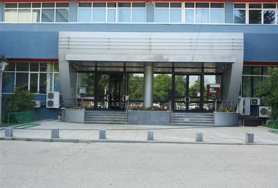 Birou, de 100 mp, în Central