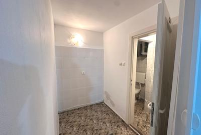 Spațiu comercial de închiriat – Zona Cetate, 35 mp utili. - 2