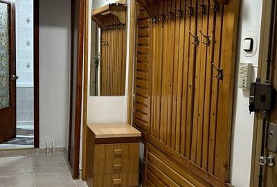 Închiriere Apartament cu 2 camere, decomandat, etaj 1, 10 min metrou Dristor - 8